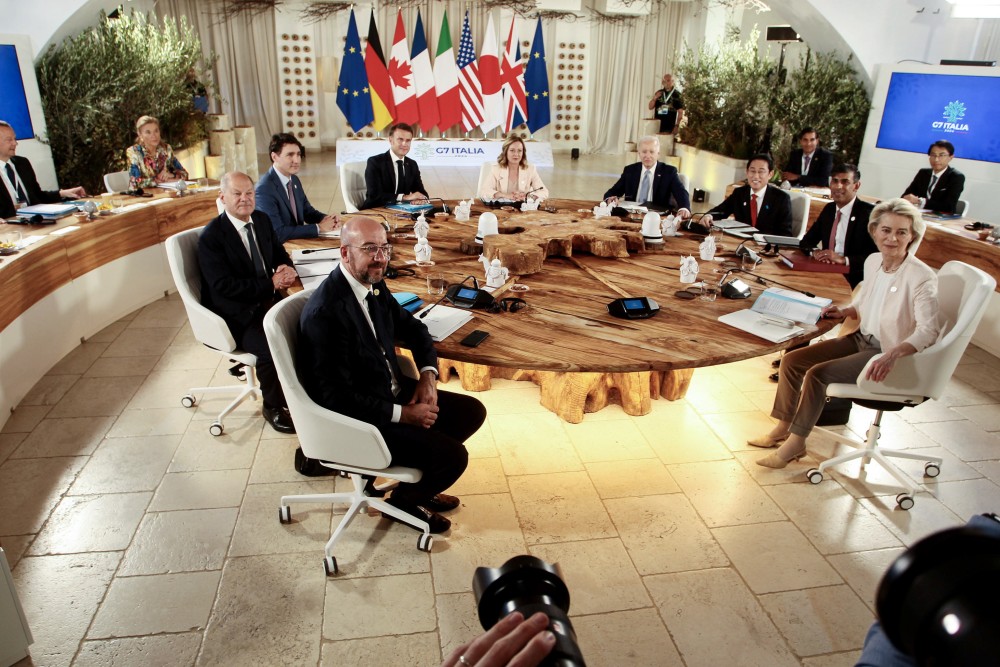 Ελβετία: η σύνοδος κορυφής τάσσεται υπέρ της Ουκρανίας αλλά θέλει και τη συμμετοχή της Ρωσίας
