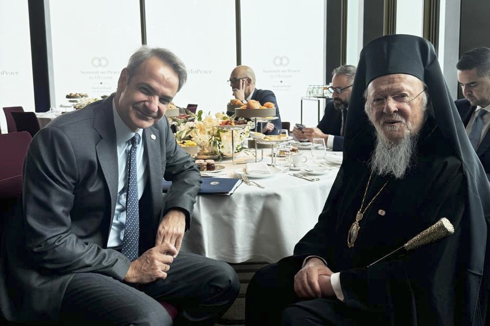 Ελβετία: η συνάντηση του πρωθυπουργού με τον οικουμενικό πατριάρχη και το «ραντεβού» στο Φανάρι