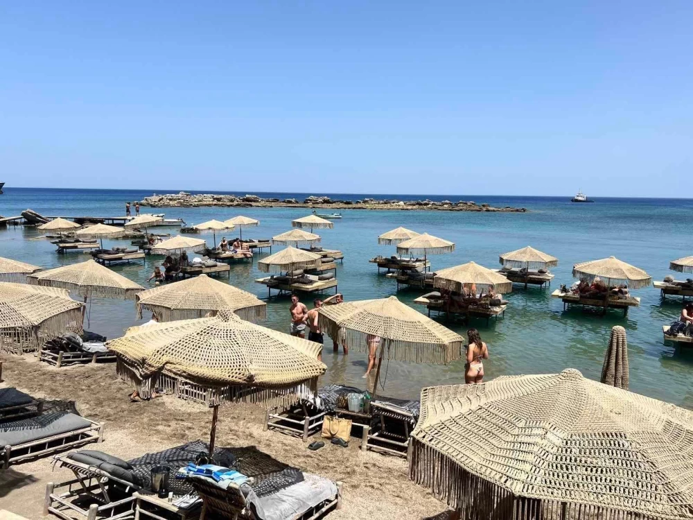 Σφραγίστηκε το beach bar στη Ρόδο - Χατζηδάκης: Νομιμότητα παντού