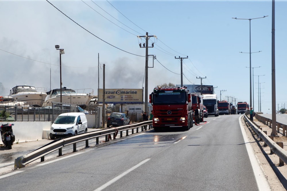 Κυκλοφοριακές ρυθμίσεις στη λεωφόρο Βάρης-Κορωπίου λόγω της πυρκαγιάς