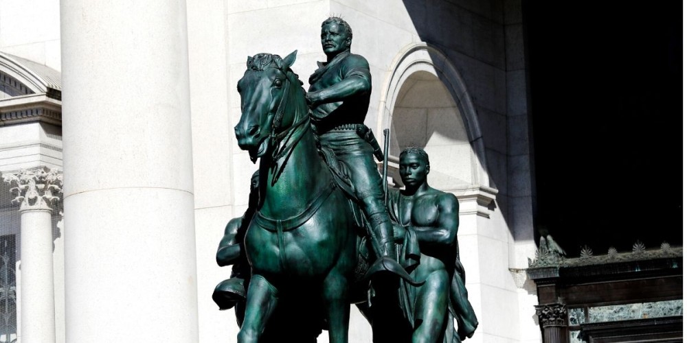 Νέα Υόρκη: Απομακρύνουν άγαλμα του Ρούζβελτ ως ρατσιστικό
