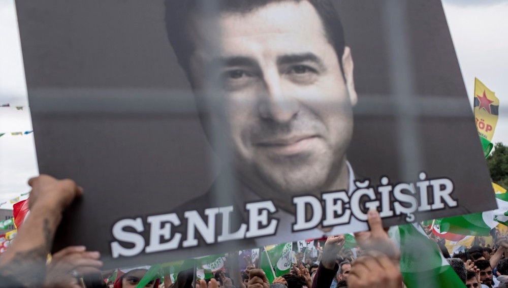 Νέα ήττα Ερντογάν &#8211; Συνταγματικό Δικαστήριο: «Να αφεθεί ελεύθερος ο Ντεμιρτάς»