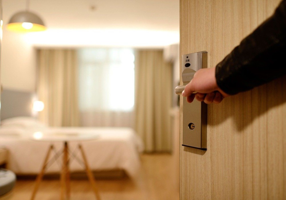 Υπουργείο Τουρισμού: Αυτά είναι τα ξενοδοχεία καραντίνας σε όλη τη χώρα