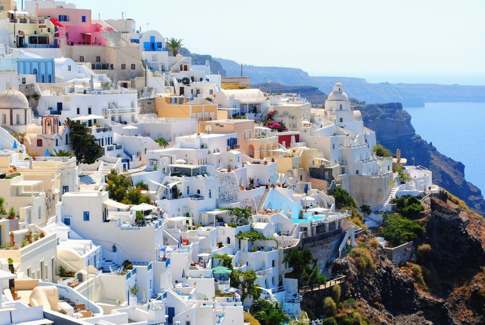 Ο χάρτης της τουριστικής ανάκαμψης στην Ελλάδα: Ποιες περιοχές πάνε καλύτερα