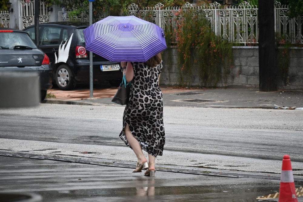 Έκτακτο δελτίο επιδείνωσης καιρού - Πού θα πέσουν ισχυρές βροχές και καταιγίδες