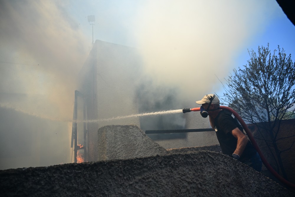 Ριτσώνα: φωτιά κοντά στο εργοστάσιο Παπουτσάνη
