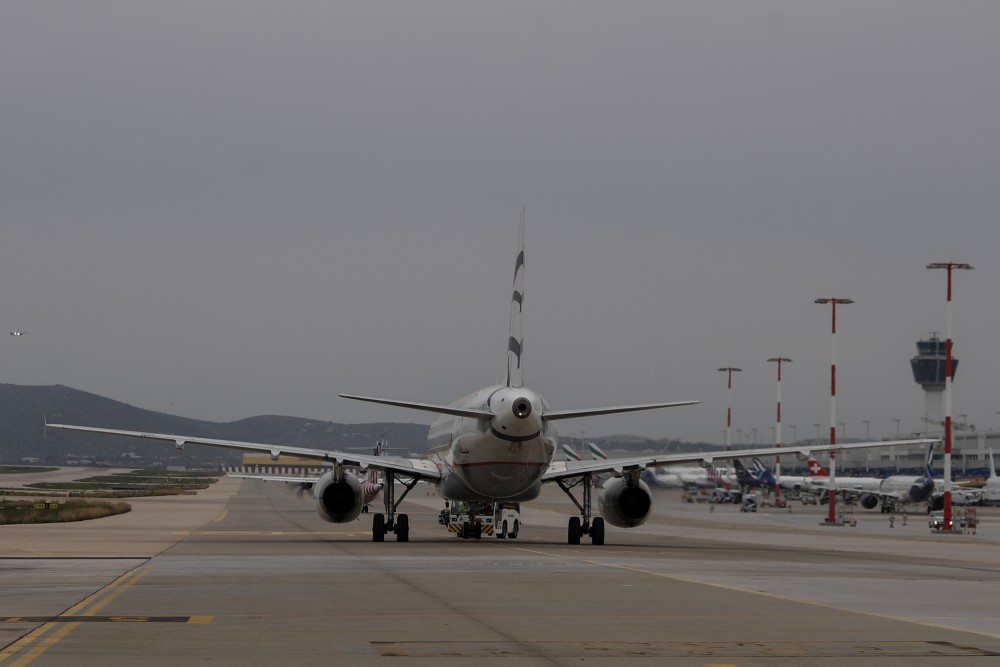 Ρεκόρ πτήσεων στα ελληνικά αεροδρόμια - Περισσότεροι από 42 εκατ. οι επιβάτες μέχρι και τον Ιούλιο