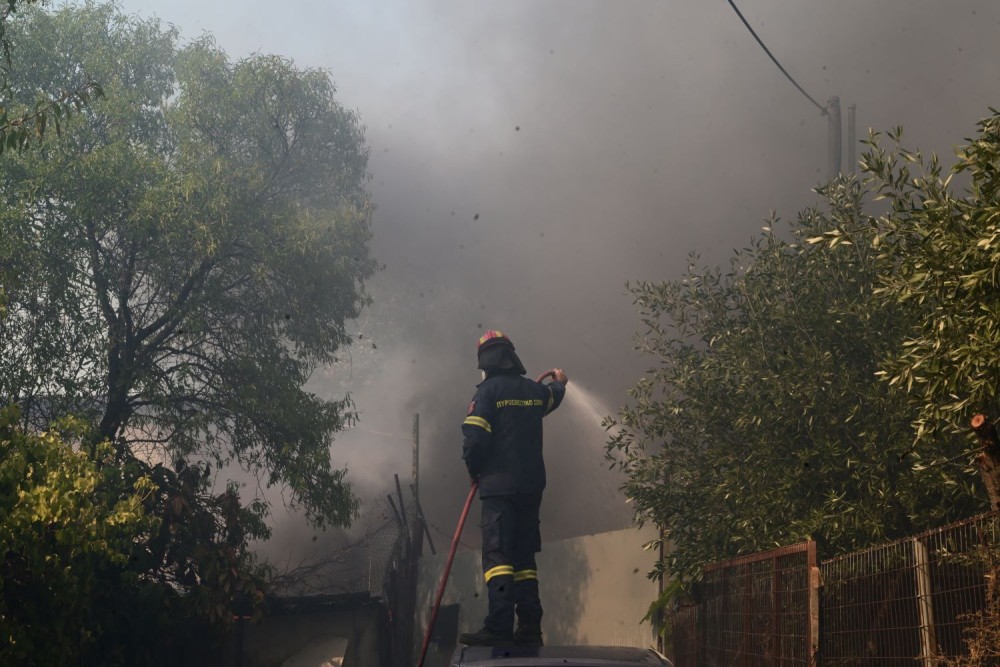 Φωτιά στην Αττική: έκτακτα μέτρα για την προστασία των θέσεων εργασίας στις πληγείσες περιοχές