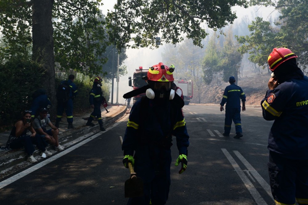 Φωτιά στην Αττική: απομακρύνθηκαν ασυνόδευτα παιδιά  από τη δομή της Πεντέλης