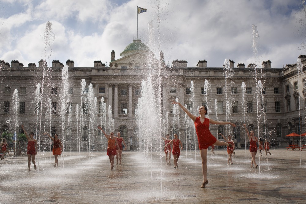 Λονδίνο: έσβησε η φωτιά στο Somerset House - Πώς σώθηκαν τα έργα του Μονέ και του Βαν Γκογκ