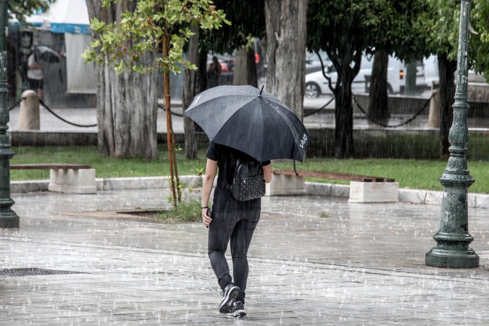 Πυροσβεστική: πάνω από 50 κλήσεις λόγω καταιγίδας στην Αττική