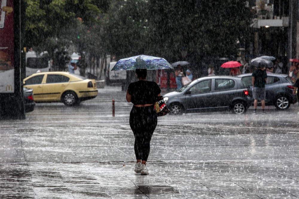 Καιρός: βροχές και καταιγίδες - Πού θα είναι έντονα τα φαινόμενα