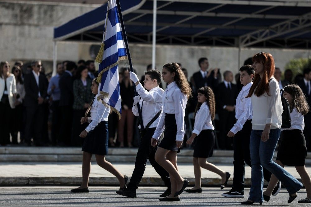 28η Οκτωβρίου: κυκλοφοριακές ρυθμίσεις σε Αθήνα και Πειραιά - Πώς θα κινηθούν μετρό και τραμ