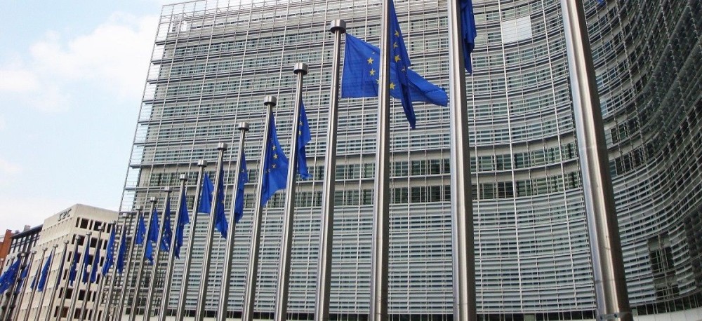 ΕΕ: Για πρώτη φορά οι 27 συνδέουν τη χορήγηση βοήθειας με το κράτος δικαίου