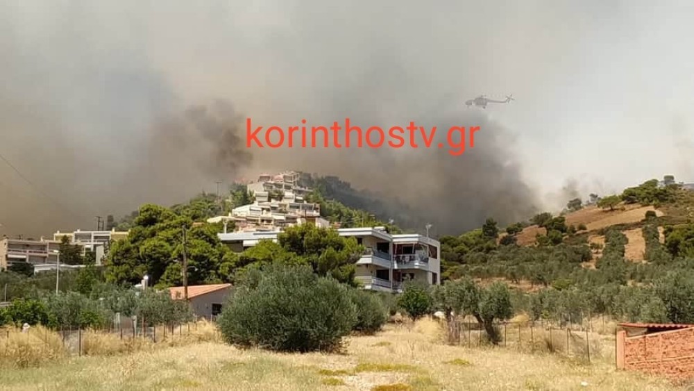 Μαίνεται η φωτιά στις Κεχριές: Εκκενώθηκαν οικισμοί και κατασκήνωση &#8211; Επί τόπου ο Χαρδαλιάς (vid)