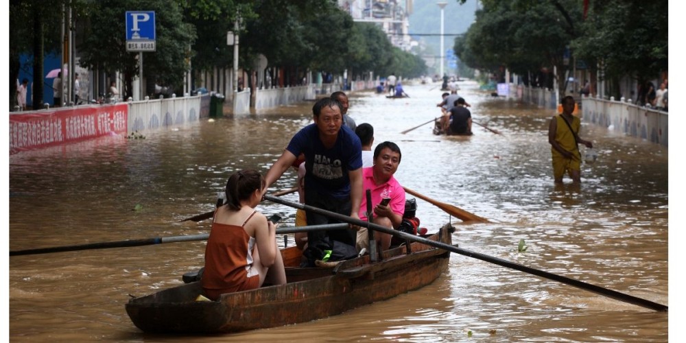 Φονικές πλημμύρες με 140 νεκρούς στην Κίνα