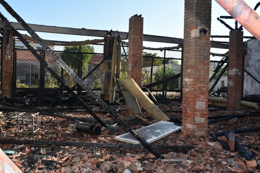 ΥΠΕΣ: Έκτακτη χρηματοδότηση στον Δήμο Μοσχάτου-Ταύρου για τα πρώην Σφαγεία που κάηκαν
