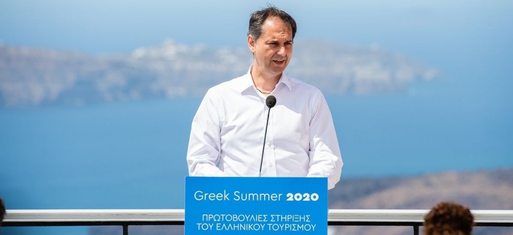 Θεοχάρης στο Sky News: Ευπρόσδεκτοι οι Βρετανοί τουρίστες στην Ελλάδα