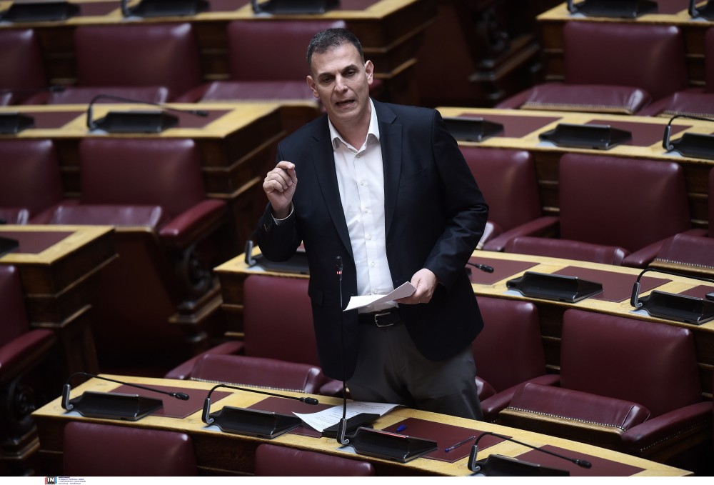 Καραμέρος: ανεξάρτητος δημοσιογράφος, κομματικός εκπρόσωπος, και πάλι τιμητής (video)