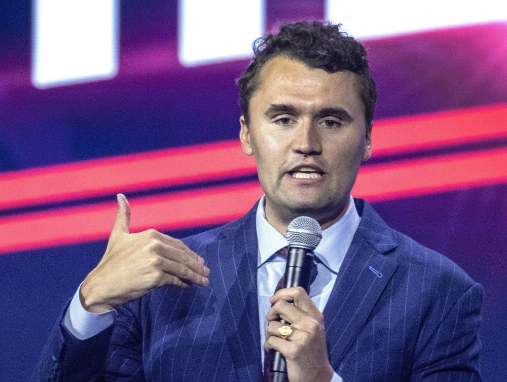 Συγκλονίζει η δολοφονία του Τσάρλι Κερκ - Χιλιάδες μαρτυρίες φτάνουν στις αρχές