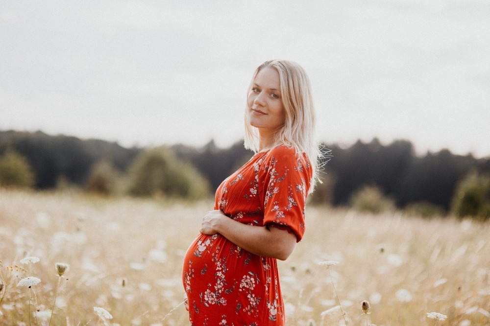 Οι έγκυες με κορωνοϊό είναι πιθανότερο να γεννήσουν πρόωρα