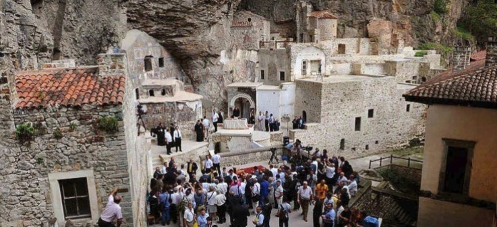 Χαρακόπουλος: Αυτοψία από ξένους εμπειρογνώμονες και αποκατάσταση αγιογραφιών στη Σουμελά