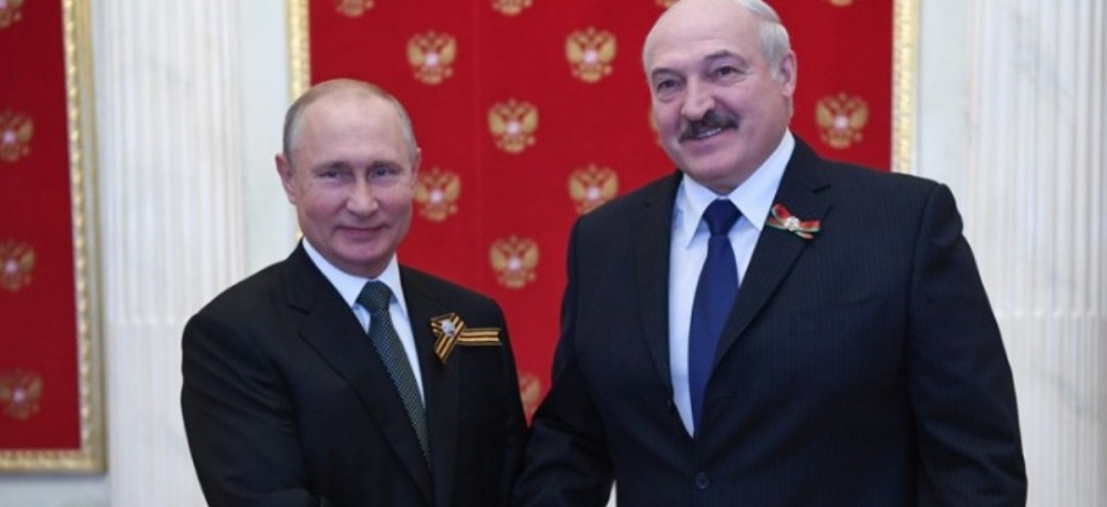 Τηλεφωνική επικοινωνία Λουκασένκο-Πούτιν: «Τα προβλήματα θα επιλυθούν σύντομα»