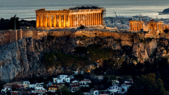Γιατί δίνει την επενδυτική βαθμίδα στην Ελλάδα η Scope Ratings – Το φθινόπωρο οι μεγάλοι οίκοι