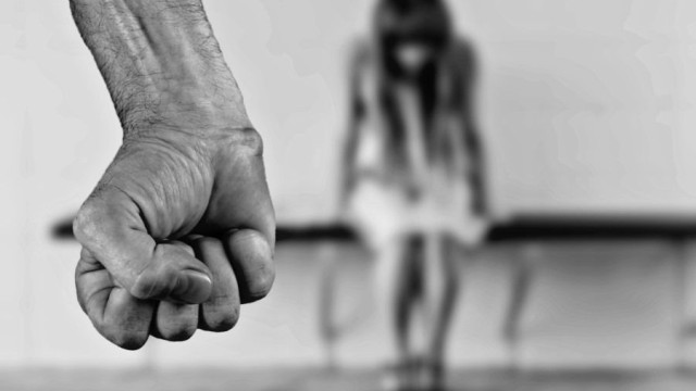 Βέλγιο: ζεύγος βίαζε τις τέσσερις κόρες του -  Τους χορηγούσαν αλκοόλ και μυοχαλαρωτικά