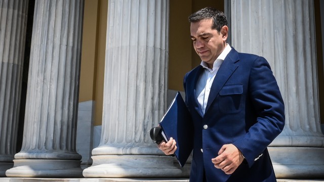 Το υπόμνημα Τσίπρα: Ο «τουρίστας» της αντιπολίτευσης αφήνει σημείωμα πριν τις διαλέξεις του