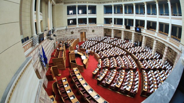 Στο φουλ οι κυβερνητικές μηχανές: τα νομοσχέδια που «εγκαινιάζουν» τη νέα περίοδο