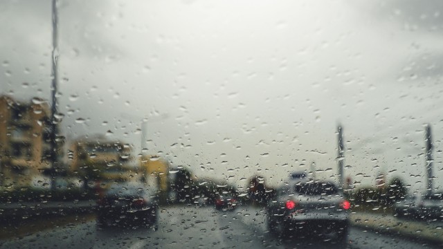 Έκτακτο δελτίο καιρού: έρχεται ο «Petar» με βροχές και καταιγίδες