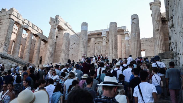 Visa: νέα αυτόματα εκδοτήρια εισιτηρίων σε Ακρόπολη, Αρχαία Ολυμπία, Επίδαυρο και Δελφούς
