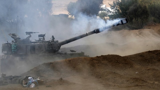 Χαμάς: Θα απελευθερώσουμε ομήρους σε μία ώρα, αν το Ισραήλ σταματήσει τους βομβαρδισμούς στη Γάζα