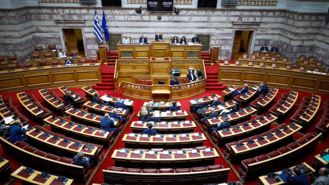 Βουλή: εγκρίθηκε κατά πλειοψηφία το νομοσχέδιο ενσωμάτωσης ευρωπαϊκών οδηγιών για τις Μεταφορές