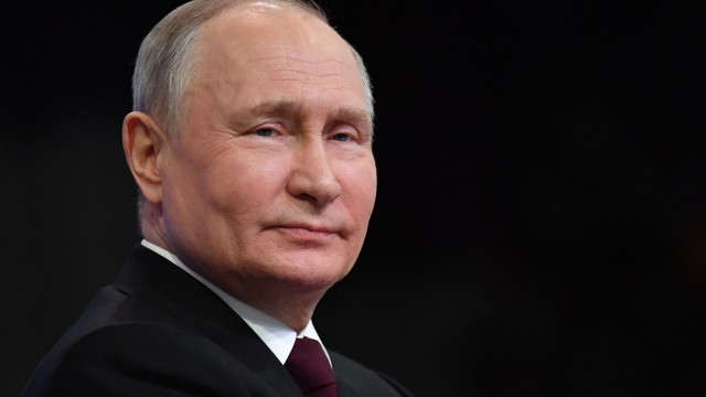 Ρωσία: ο 71χρονος Πούτιν κατεβαίνει ξανά στις εκλογές- Πάνω από 700 προσωπικότητες ενέκριναν την υποψηφιότητα του