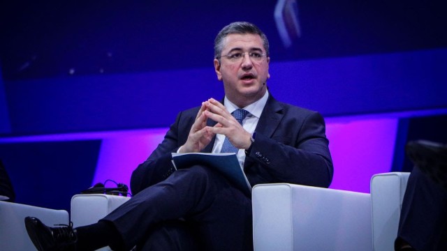 Απόστολος Τζιτζικώστας: το διάβασμα και η Ούρσουλα...