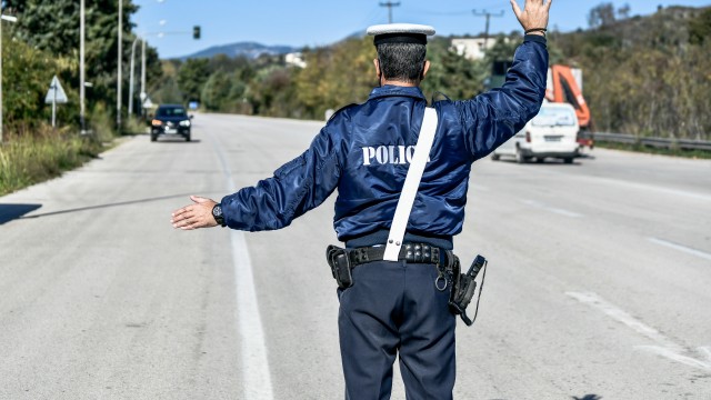 Μέτρα της Τροχαίας για το Πάσχα: αυξημένη αστυνόμευση και απαγόρευση κυκλοφορίας φορτηγών