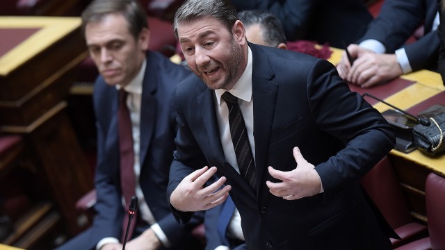 Slapp από Ανδρουλάκη σε «άσχετο» κρεοπώλη για το Predator