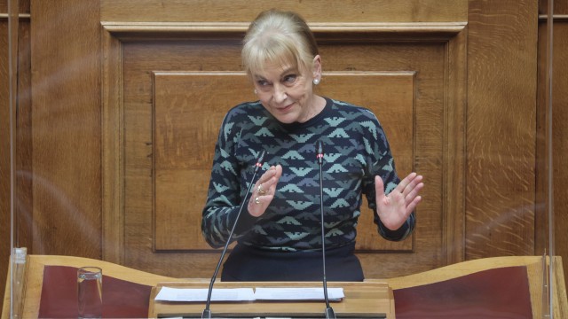 Η Φωτεινή Πιπιλή τα λέει όλα για την περίπτωση Σαμαρά με μια φράση: «Τελικά αποστάτης γεννιέσαι»