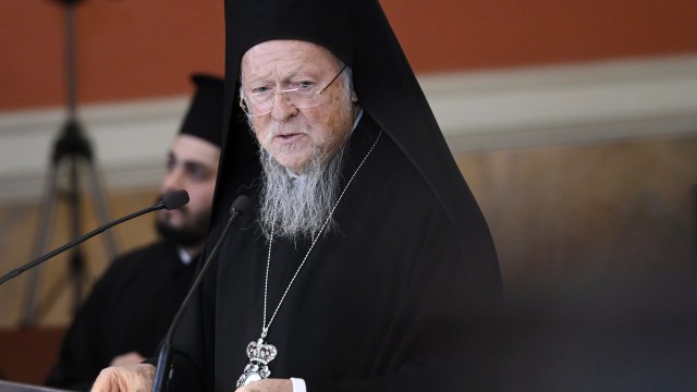 Πατριάρχης Βαρθολομαίος σε Πάπα Φραγκίσκο: ευχές για πλήρη αποκατάσταση της υγείας του και γρήγορη επιστροφή στα ιερά και πολυεύθυνα καθήκοντά