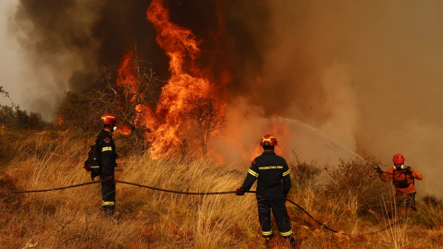 Μεγάλη πυρκαγιά στη Σάμο – Οι πρώτες πληροφορίες