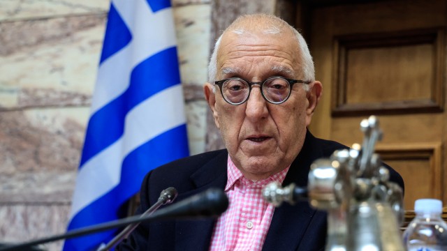 Κακλαμάνης για Πετρούνια: Μας έκανε ξανά όλους υπερήφανους - Σε ευχαριστούμε, Λευτέρη