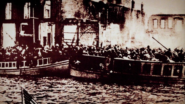 Σαν σήμερα ο Ελληνικός Στρατός απελευθερώνει τη Σμύρνη