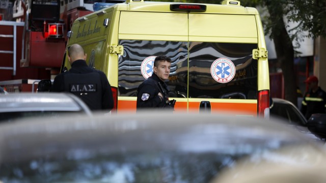 Σοκ στο Ζάππειο - 67χρονη αυτοπυρπολήθηκε έξω από την  «Αίγλη»