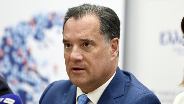 Άδωνις Γεωργιάδης:  «Η μέση αναμονή για εξέταση από ιατρό έχει περιοριστεί στις 2 έως 7 ημέρες» (video)