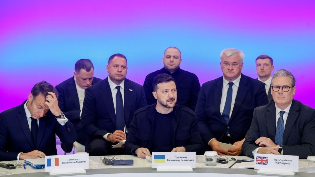Την αποστολή στρατευμάτων στην Ουκρανία εξετάζει η Συμμαχία των Προθύμων