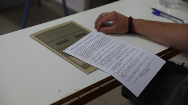 Πανελλαδικές 2025: σε Λατινικά, Χημεία και Πληροφορική εξετάζονται οι υποψήφιοι των ΓΕΛ