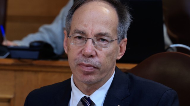 Μαυρωτάς: Νέες νομοθετικές ρυθμίσεις με άξονα τη ρητορική μίσους στα γήπεδα