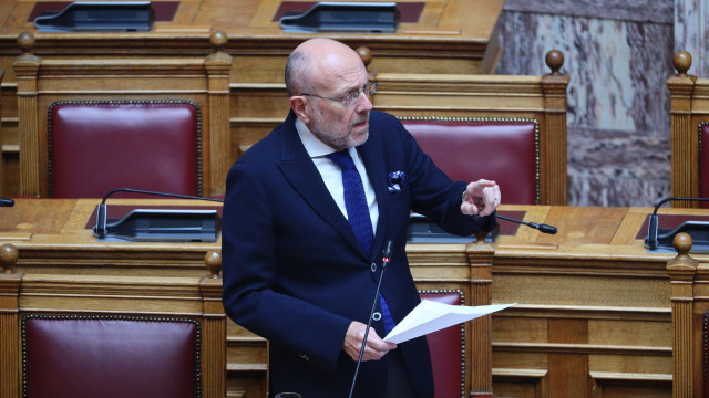 Τα «σκουπίδια» του Βελόπουλου και η απάντηση Βαρτζόπουλου: Ο κυρίαρχος λαός αποφασίζει